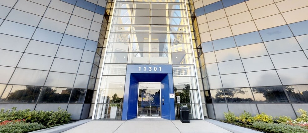 Primary Photo Of 11301 Fallbrook Dr, Houston Office For Lease