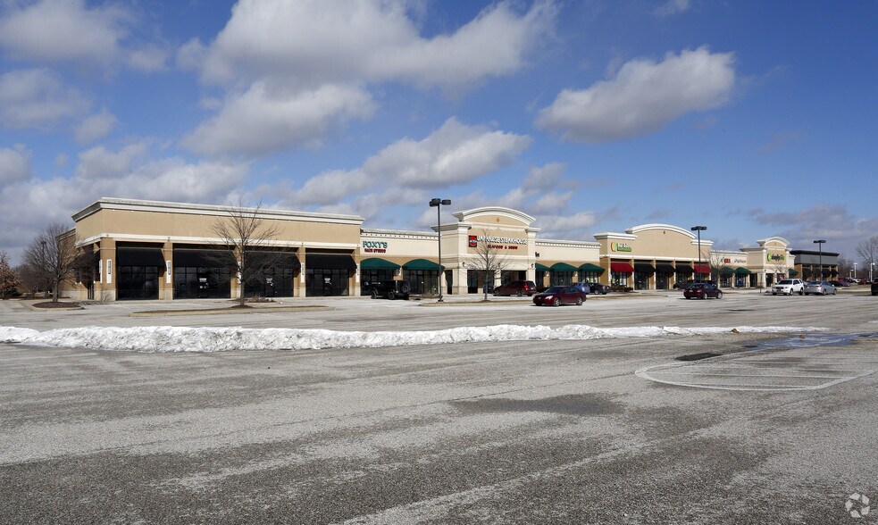 More Photos Of 160 Plainfield Village Dr, Plainfield General Retail For Sale