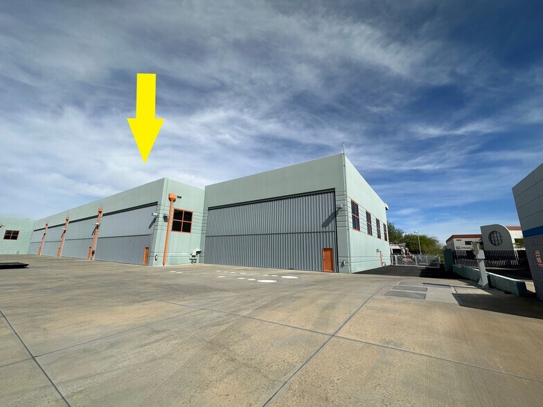 More Photos Of 1825 W Knudsen Dr, Phoenix Airplane Hangar For Lease