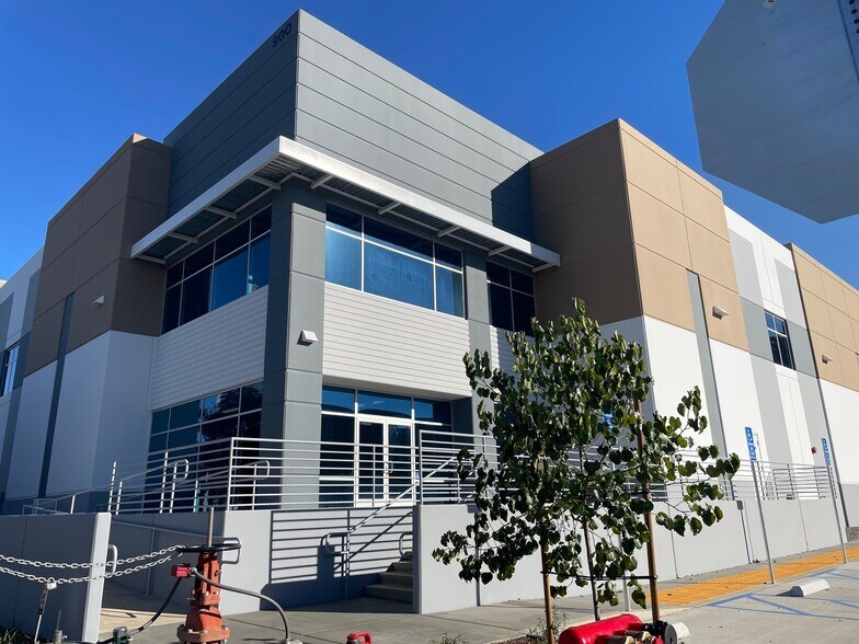 Primary Photo Of 900 Marlborough ave, Riverside Manufacturing For Lease