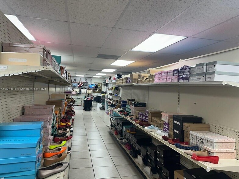 More Photos Of 1767 W 37th St, Hialeah Warehouse For Sale