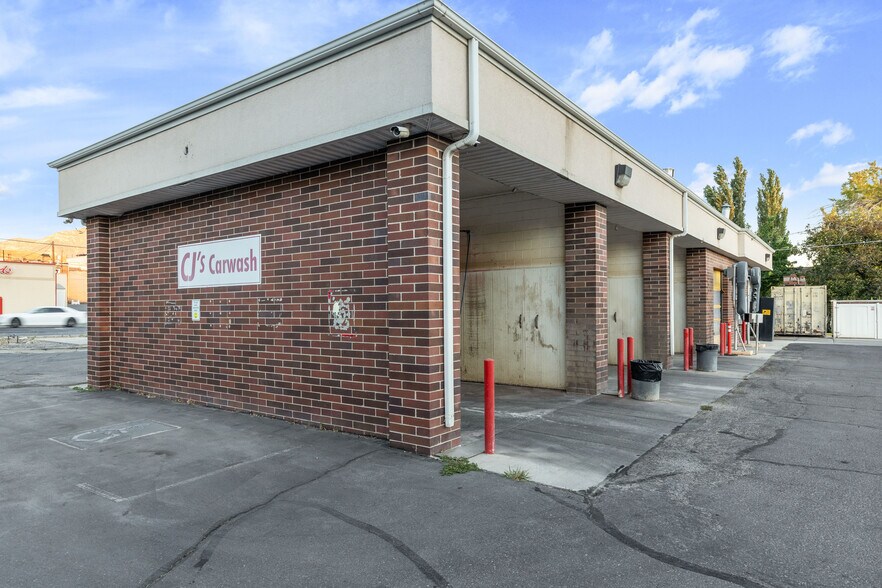 More Photos Of 125 W Center St, Pleasant Grove Specialty For Sale