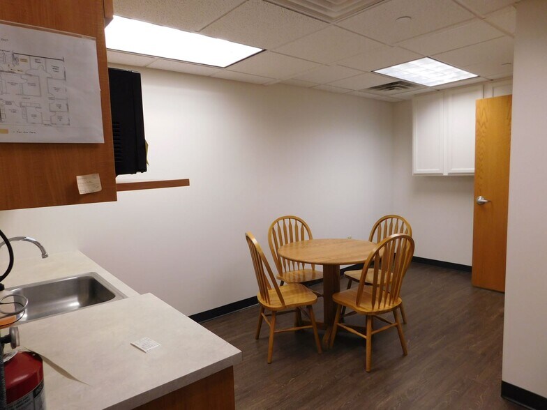 More Photos Of 7300 France Ave S, Edina Medical For Sale