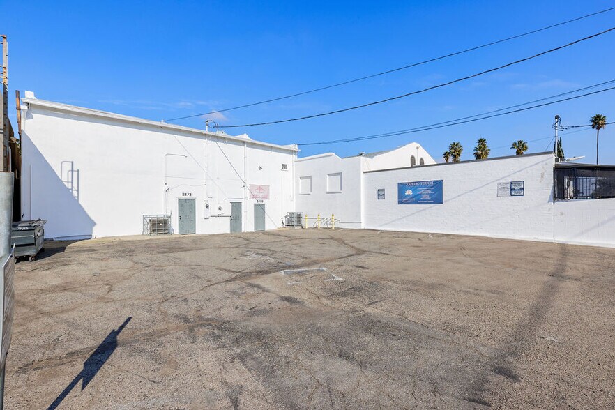 More Photos Of 9468-9472 Magnolia Ave, Riverside Storefront For Lease