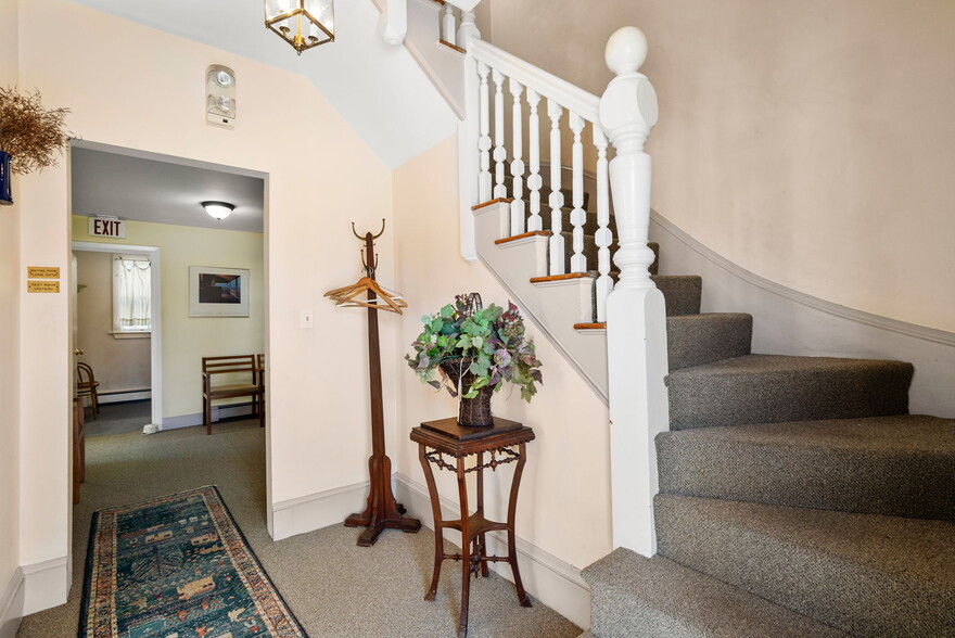 More Photos Of 113 Belmont St, Belmont Office For Sale