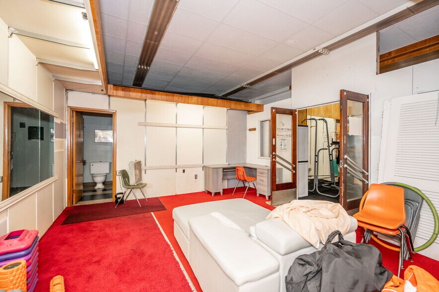 More Photos Of 6017-6019 Vine St, Cincinnati General Retail For Sale