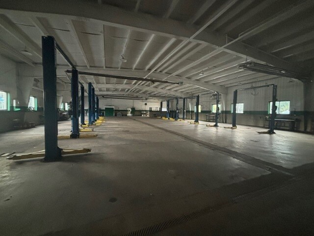 More Photos Of 3861-3870 West Rd, Cortland Auto Dealership For Sale