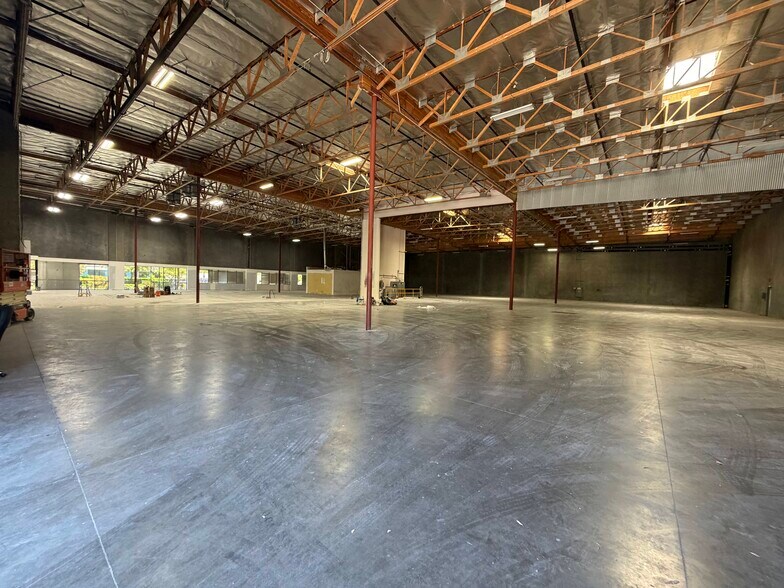 More Photos Of 28334 Industry Dr, Valencia Research And Development For Lease