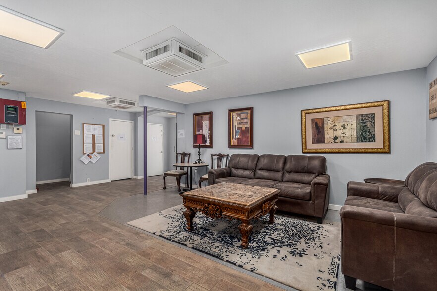 More Photos Of 5827 N 35th Ave, Phoenix Schools For Sale