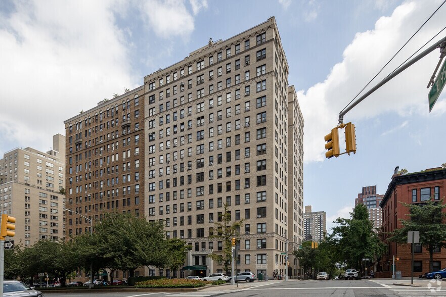 More Photos Of 1225 Park Ave, New York Apartments For Lease