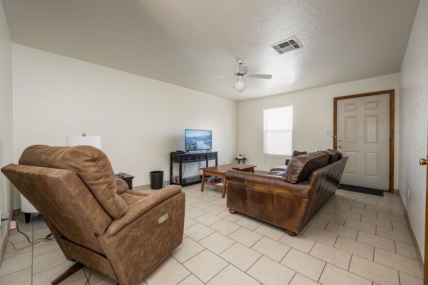 More Photos Of 2306 S Espina St, Las Cruces Apartments For Sale