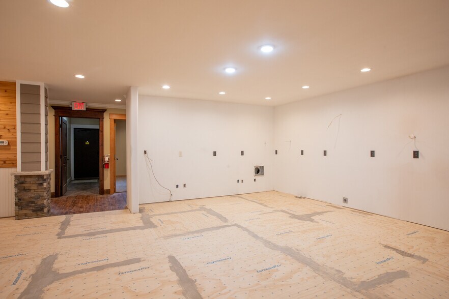More Photos Of 1411 W Dakota Pkwy, Williston Office For Lease