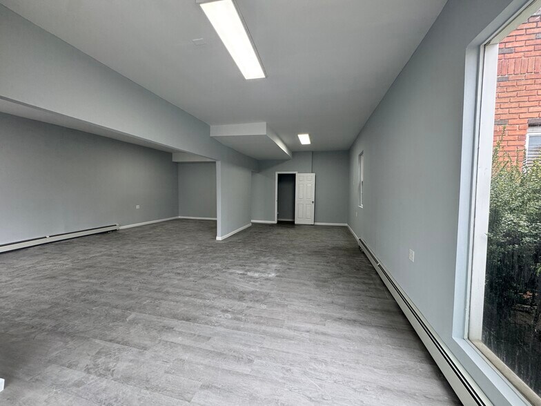 More Photos Of 451 Lake Ave, Saint James Storefront Retail Residential For Lease