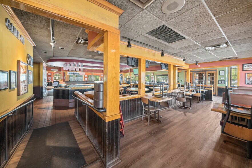 More Photos Of 10071 Hutchison Blvd, Panama City Beach Freestanding For Lease