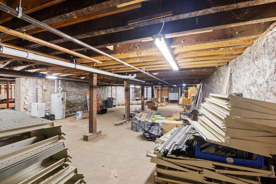 More Photos Of 7909 High School Rd, Elkins Park Restaurant For Lease