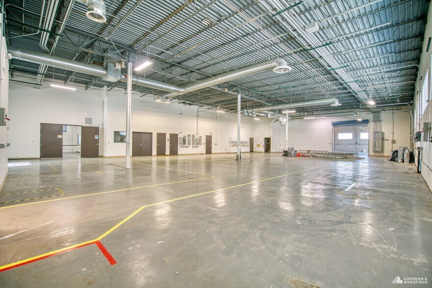 More Photos Of 1530 Vista View Dr, Longmont Warehouse For Lease
