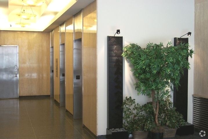 More Photos Of 247 W 38th St, New York Office For Lease