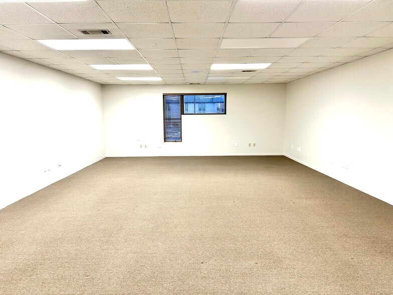 More Photos Of 9245 Calumet Ave, Munster Office For Lease