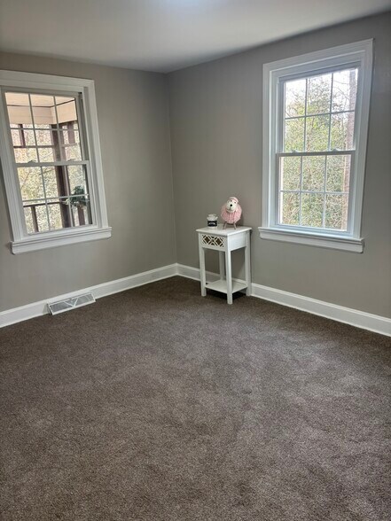 More Photos Of 500 Sharon Rd, King William Office Residential For Sale