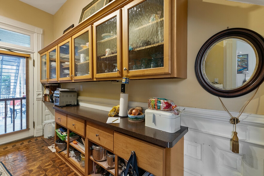 More Photos Of 2200 E Grace St, Richmond Apartments For Sale