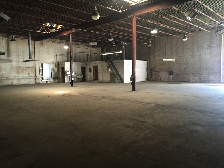 More Photos Of 51 Chester St, Clifton Warehouse For Lease