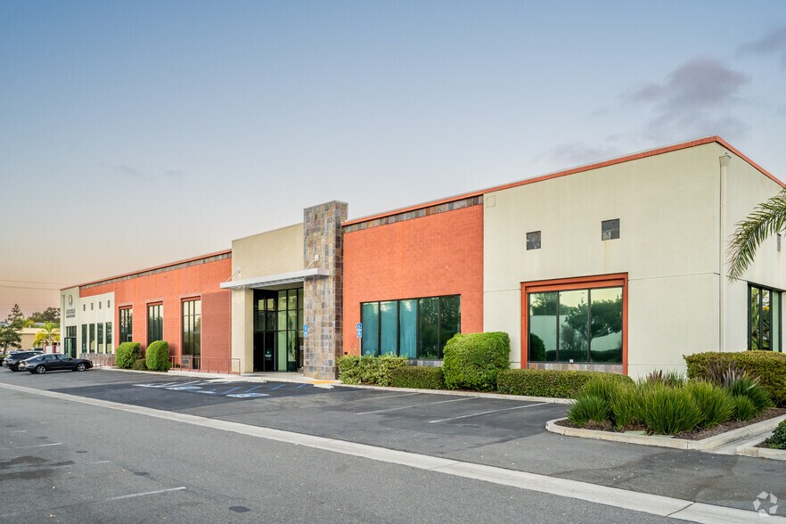 More Photos Of 275 McCormick Ave, Costa Mesa Office For Sale