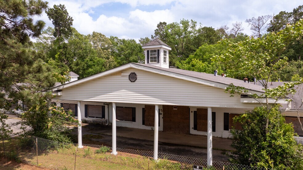 More Photos Of 1712 N Timberland Dr, Lufkin Continuing Care Retirement Community For Sale