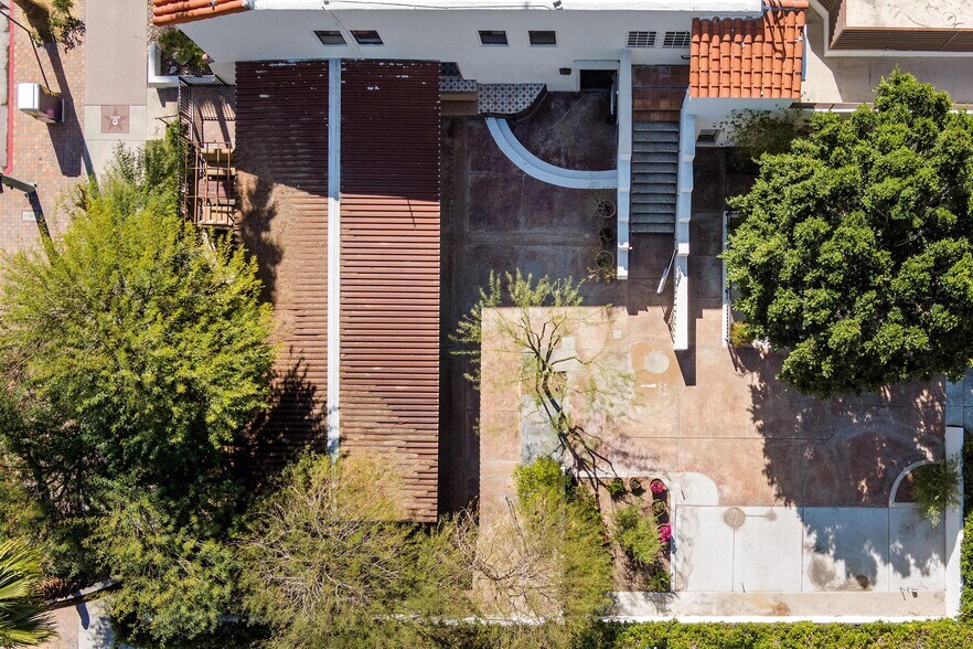 More Photos Of 369 N Palm Canyon Dr, Palm Springs Restaurant For Sale