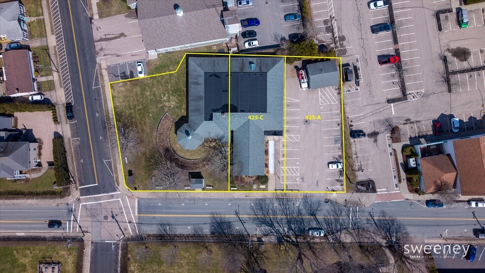 More Photos Of 35 Kingstown Rd, Narragansett Freestanding For Lease