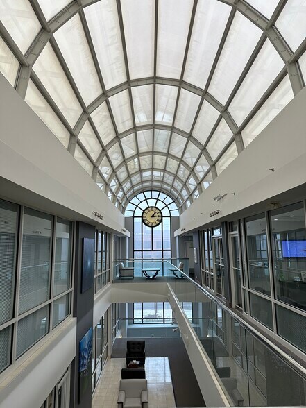 More Photos Of 1S443 Summit Ave, Oakbrook Terrace Medical For Sale