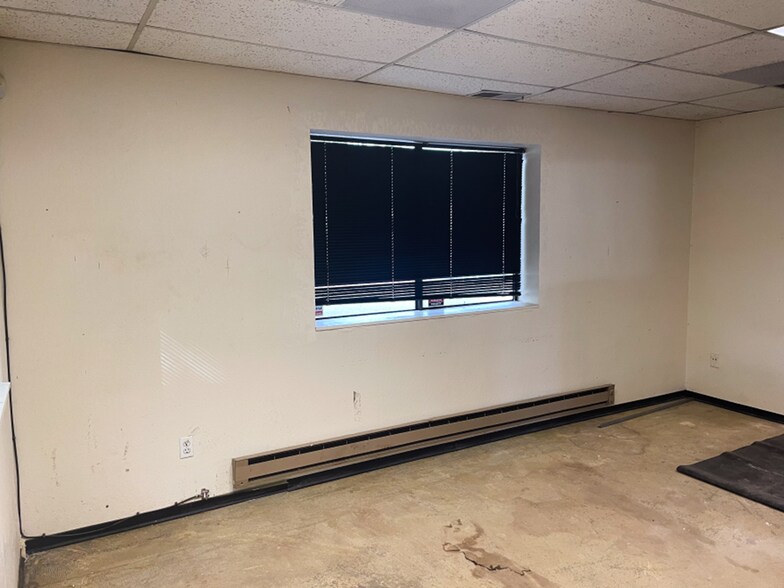 More Photos Of 11 W Barham Ave, Santa Rosa Industrial For Sale