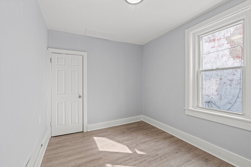 More Photos Of 129-131 E Roosevelt Blvd, Philadelphia Apartments For Sale