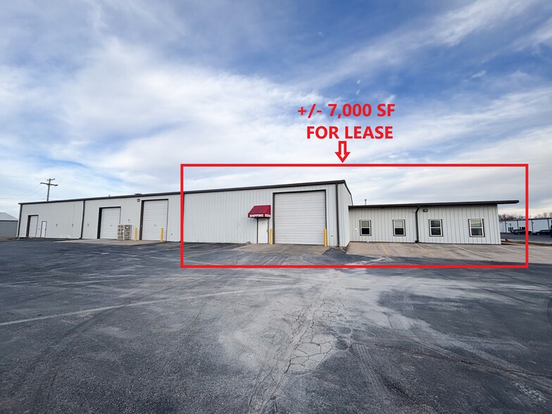 More Photos Of 1551 W Skyline Ave, Ozark Industrial For Lease