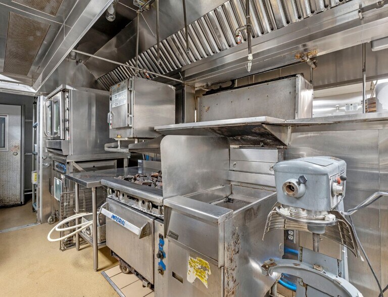 More Photos Of 8791 Lake Blvd, Kings Beach Restaurant For Sale