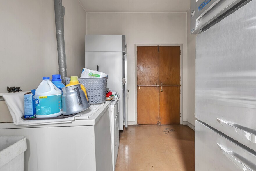 More Photos Of 2610 Bergenline Ave, Union City Health Club For Lease