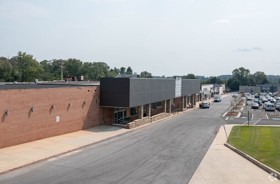 More Photos Of 11910-11951 Reisterstown Rd, Reisterstown Unknown For Lease