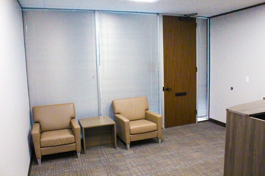 More Photos Of 450 N Sam Houston Pky E, Houston Medical For Lease
