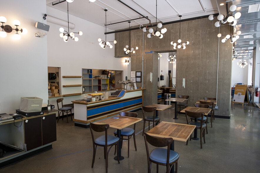 More Photos Of 637-643 N Wells St, Chicago Apartments For Lease