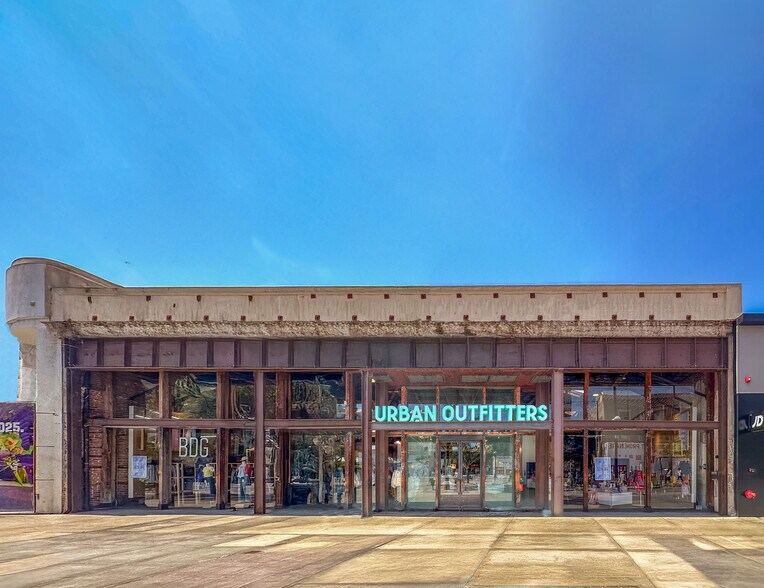 Primary Photo Of 1440 3rd Street Promenade St, Santa Monica Storefront For Lease