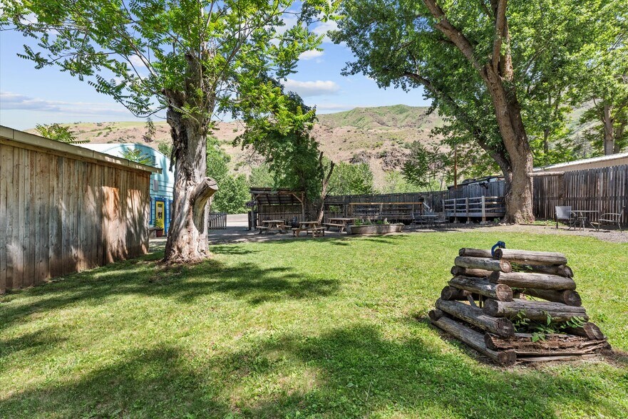 More Photos Of 53943 Hwy 86, Oxbow Specialty For Sale