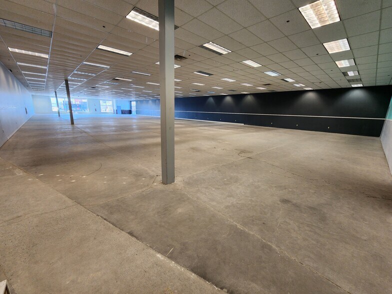 More Photos Of 15609 E Sprague Ave, Spokane Valley Unknown For Lease