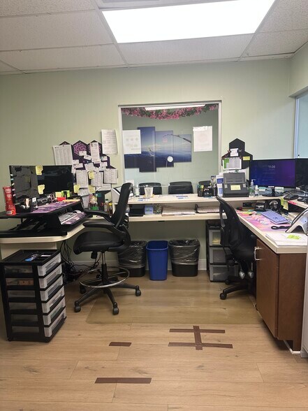 More Photos Of 506 4th Ave W, Palmetto Medical For Sale