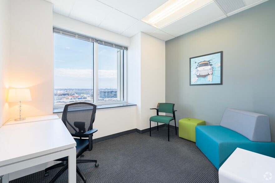 More Photos Of 1020 Rue Bouvier, Québec Coworking Space