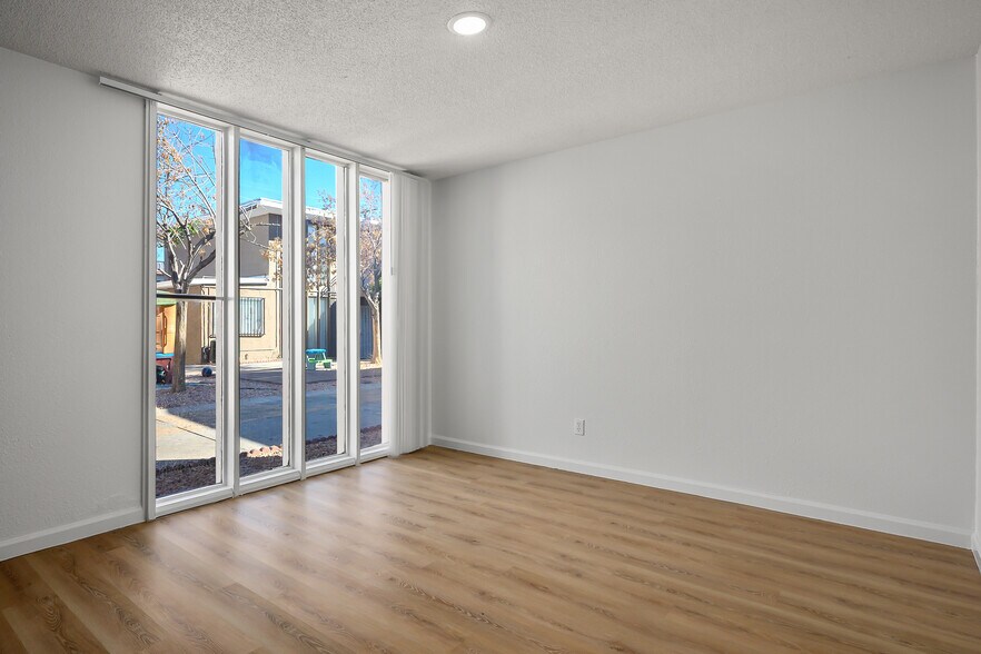 More Photos Of 1076-1112 Sierra Vista Dr, Las Vegas Apartments For Sale