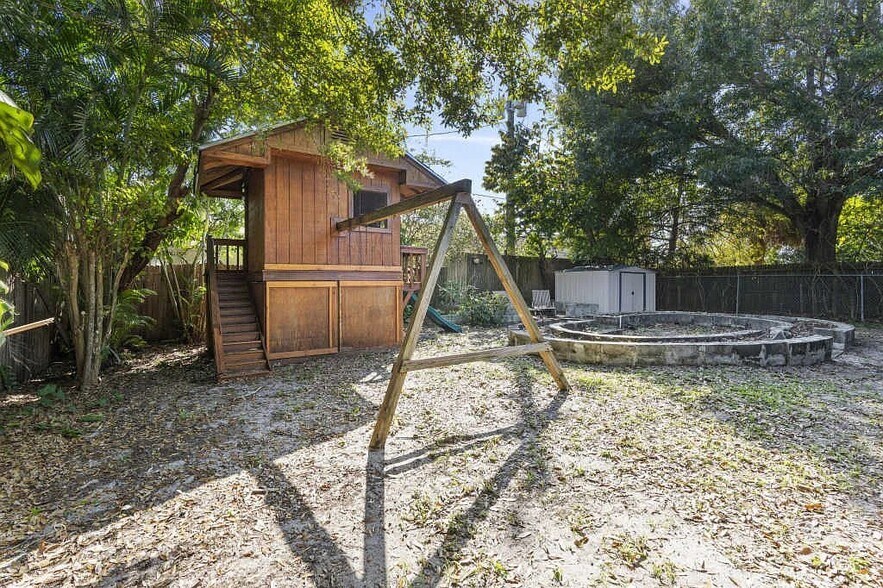 More Photos Of 1016 Chipola Rd, Fort Pierce Apartments For Sale