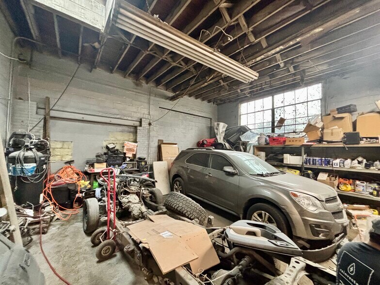 More Photos Of 28 Stone St, Stamford Industrial For Sale