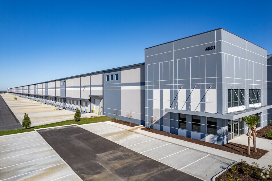 More Photos Of 4701 Apopka Logistics Pky, Apopka Unknown For Lease