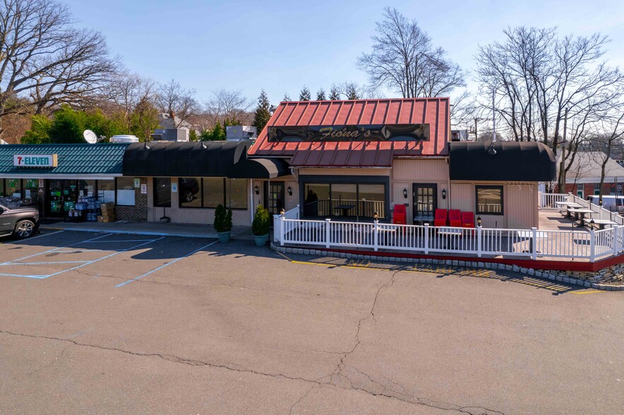 Primary Photo Of 118 Godwin Ave, Midland Park Convenience Store For Sale