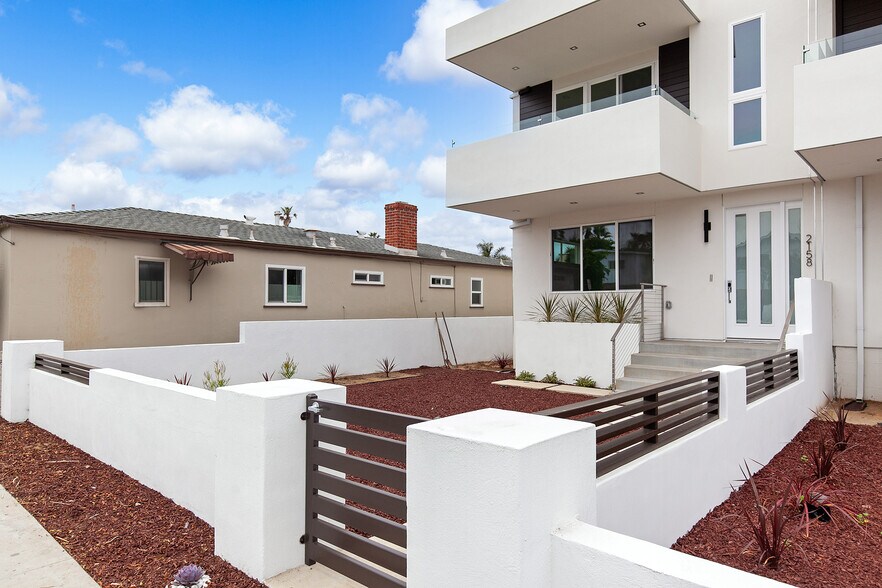 More Photos Of 2158 & 2166 Abbott st, San Diego Apartments For Sale