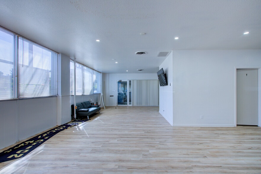 More Photos Of 1029-1045 N El Dorado St, Stockton Office For Lease